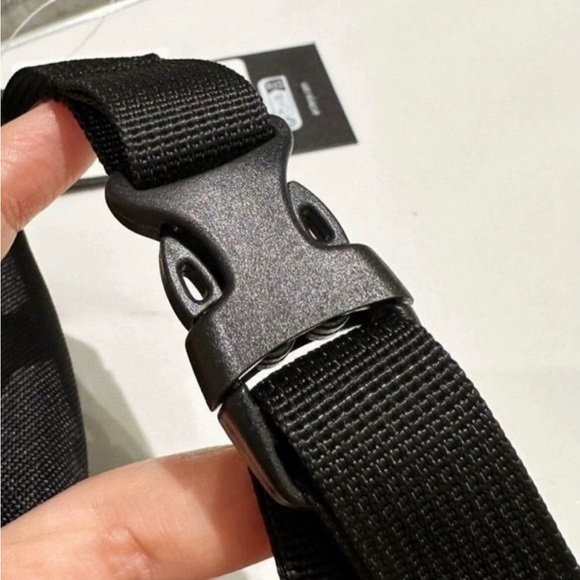 Arc'teryx bag, single shoulder crossbody bag, small wallet - Picture 4 of 5